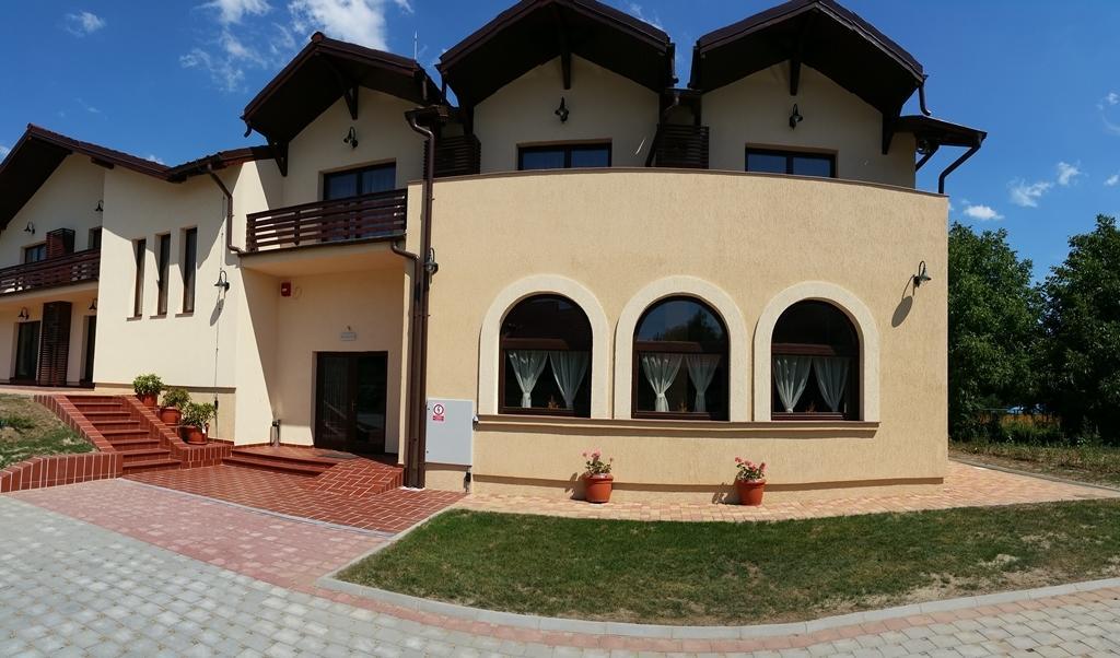 Pensiunea Berna Bacău Exterior foto